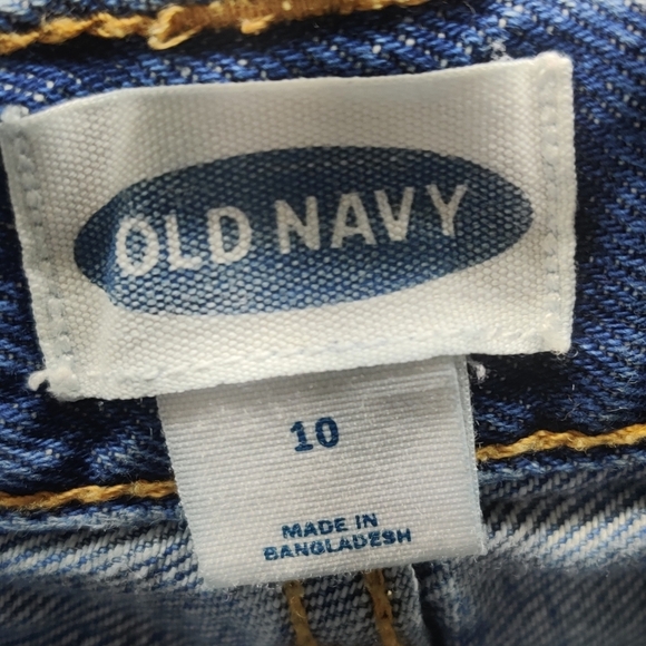 Old Navy shorts - Picture 3 of 5